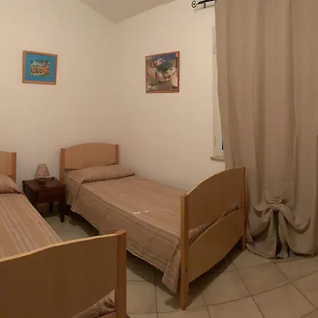 Barvis Feriehus Orosei